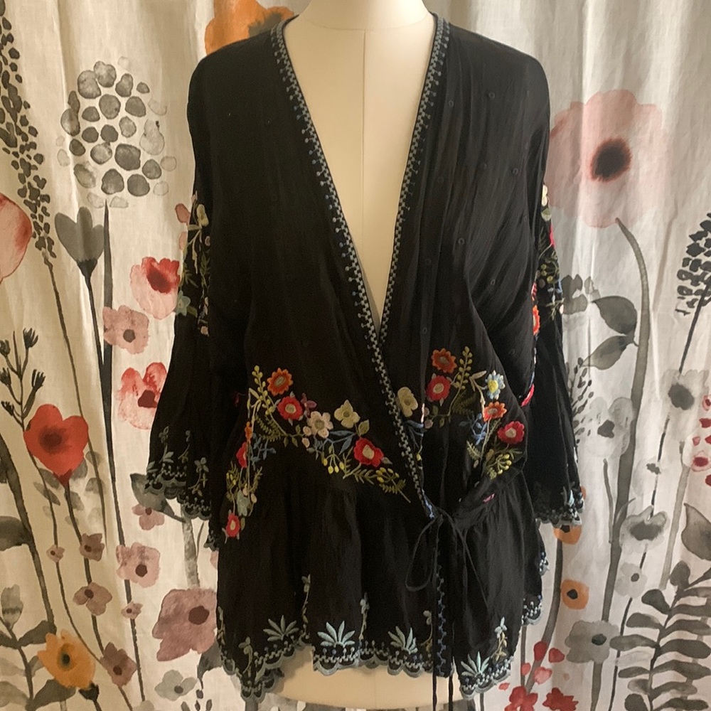 Johnny Was wrap top size L